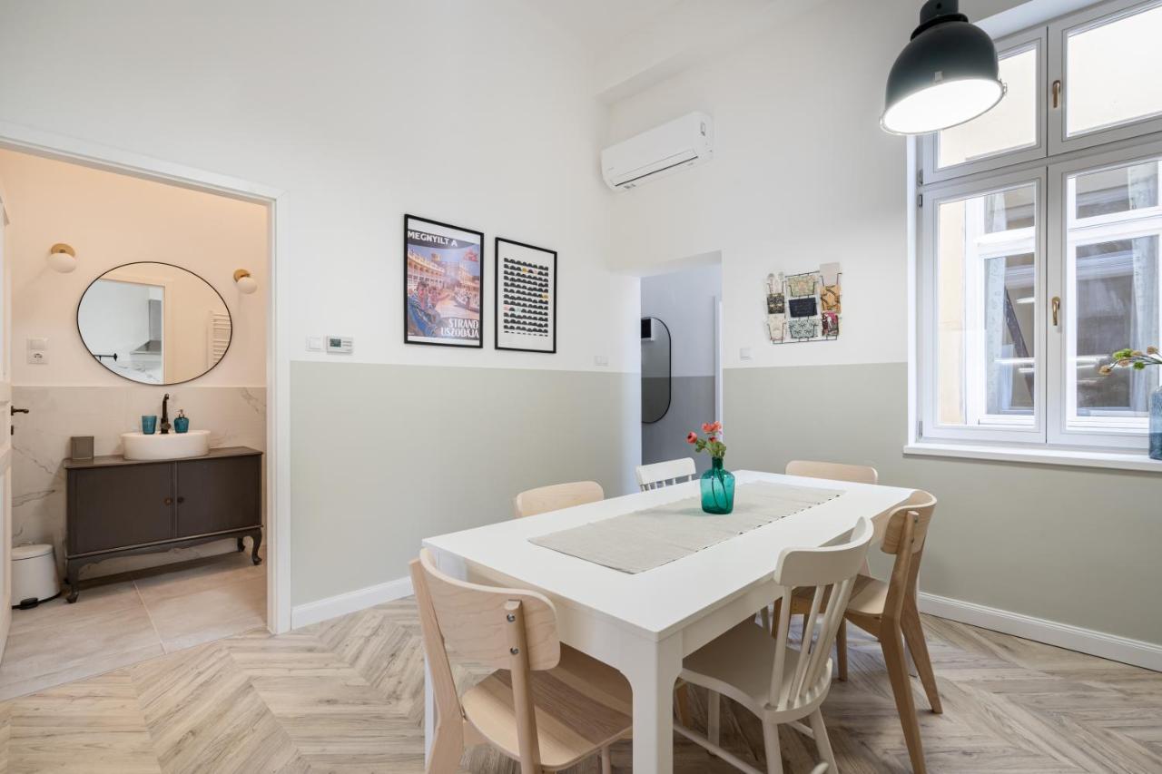 Atmos Glare Apartment 布达佩斯 外观 照片